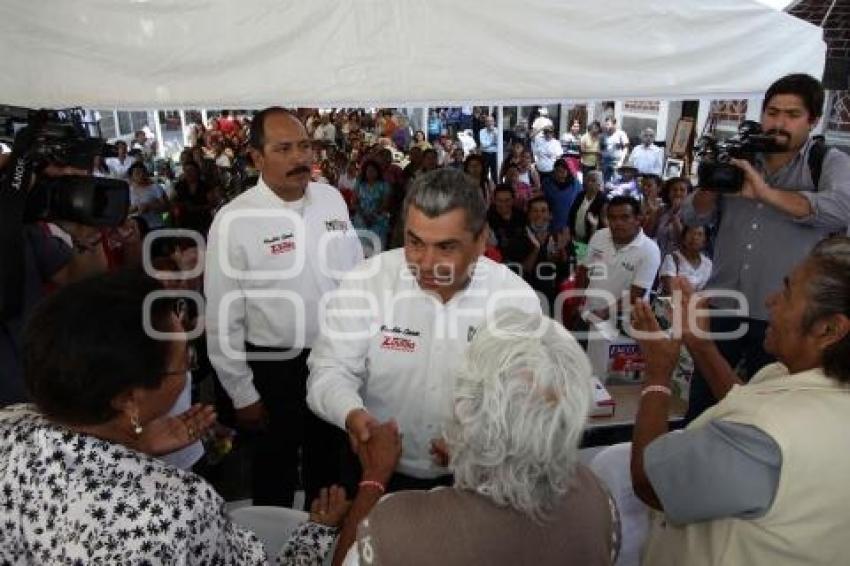 DESAYUNO DE ZAVALA CON ABUELITAS