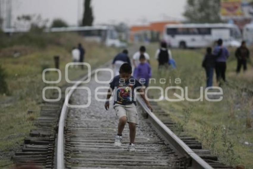 COTIDIANA . VIAS DEL TREN