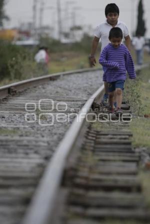 COTIDIANA . VIAS DEL TREN