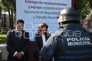 ENTREGA INCENTIVOS Y RECONOCIMIENTOS PARA POLICÍAS. BLANCA ALCALÁ