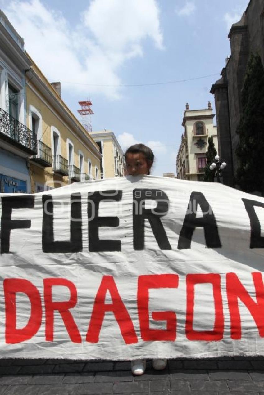 MARCHA CONTRA EL DRAGON