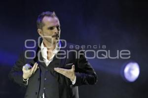 ESPECTÁCULOS . CONCIERTO . MIGUEL BOSÉ