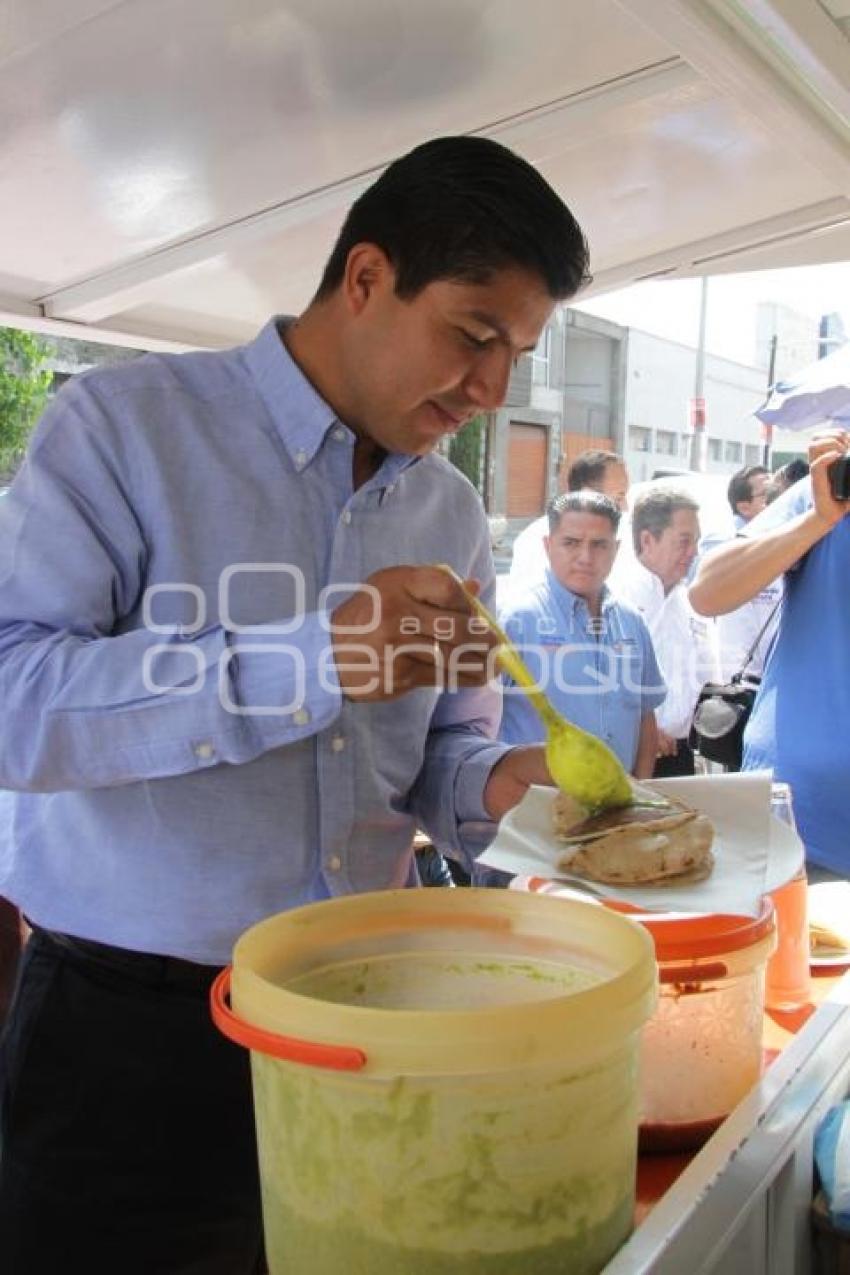 EDUARDO RIVERA  - TACOS DE CANASTA