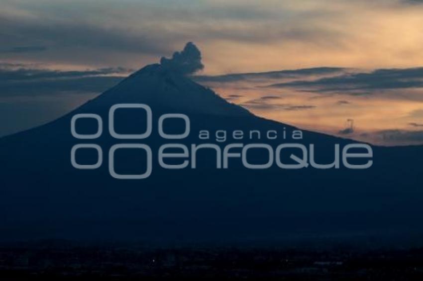 VOLCÁN POPOCATÉPETL. ATARDECER