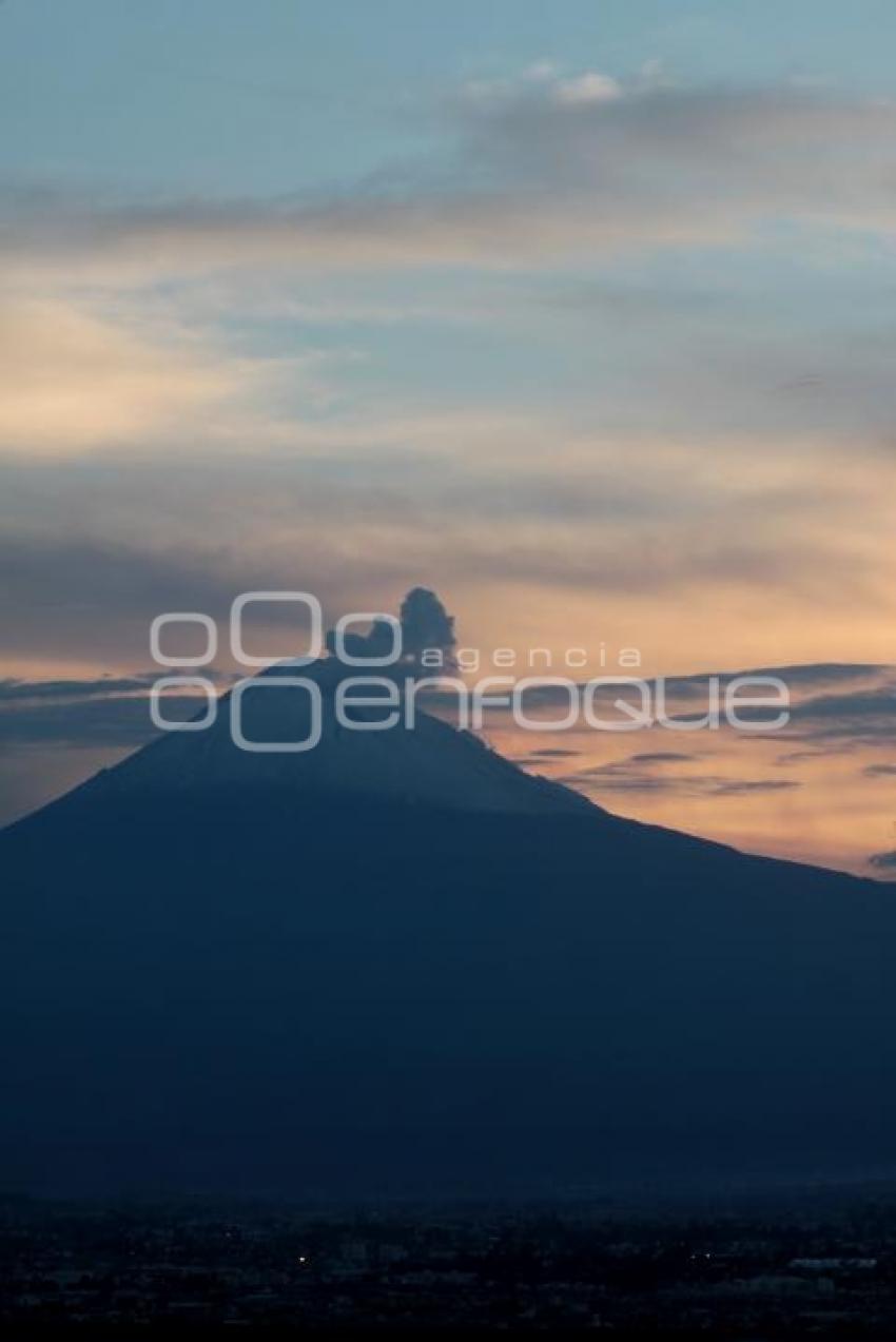 VOLCÁN POPOCATÉPETL. ATARDECER