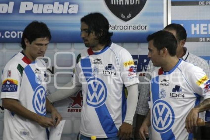 FÚTBOL . REFUERZOS PUEBLA FC