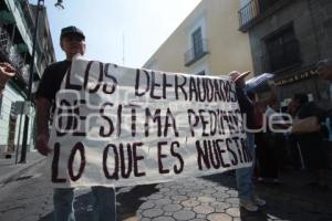 MANIFESTACIÓN DEFRAUDADOS SITMA.