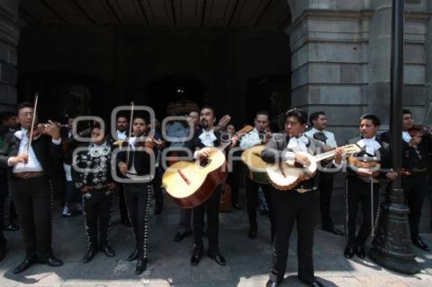 MANIFESTACIÓN MÚSICOS. EL ALTO