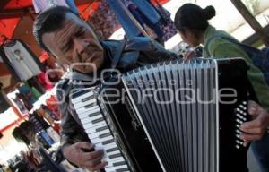 MUSICO -EL ACORDEON DE " PEPE AGUILAR"