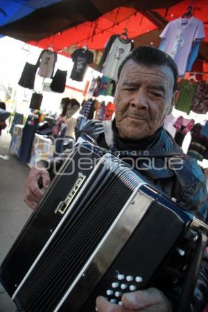 MUSICO -EL ACORDEON DE " PEPE AGUILAR"