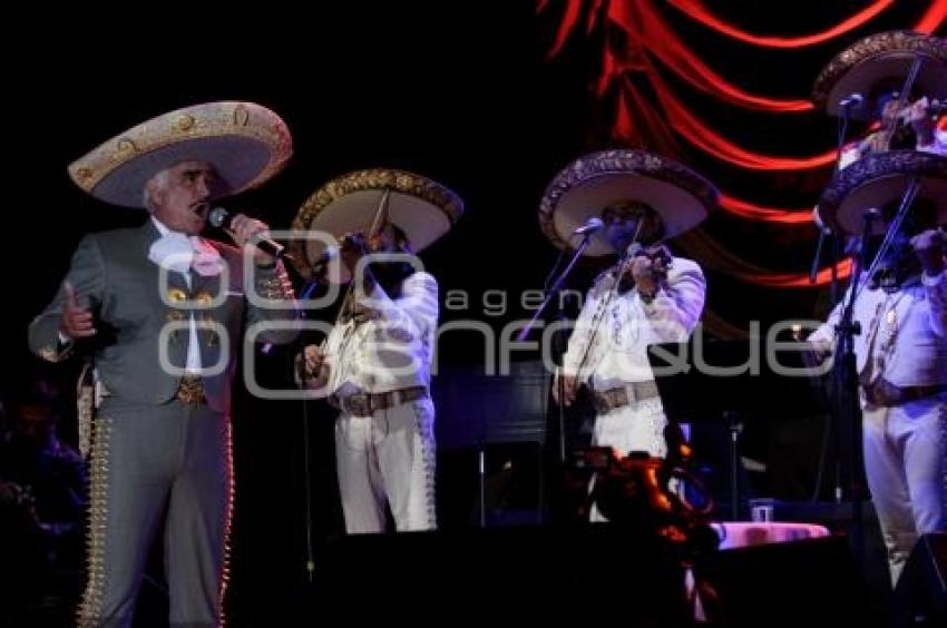 VICENTE FERNÁNDEZ.ESPECTÁCULOS. CONCIERTO. CCU