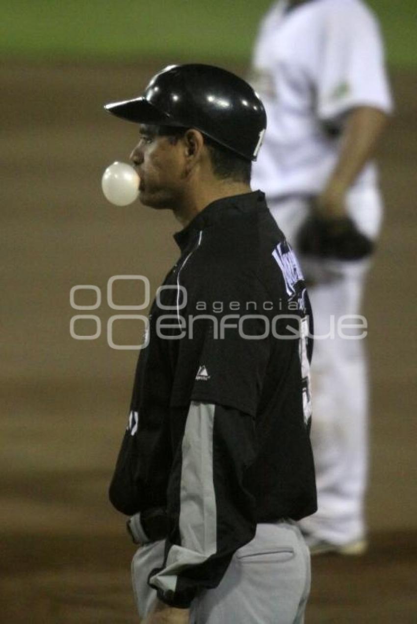 PERICOS VS GUERREROS DE OAXACA BEISBOL