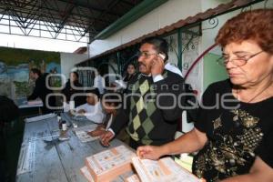 ELECCIONES . PROHIBEN USO DE CELULARES EN CASILLAS