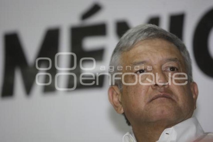 AMLO . PRESENTA LIBRO