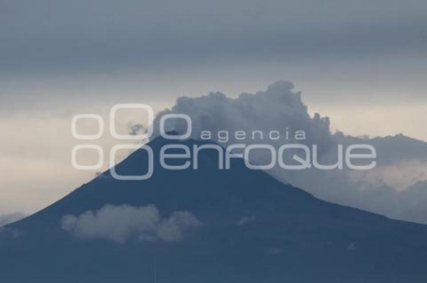 POPOCATEPETL. FURMAROLA