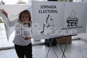 CLAUDIA HERNÁNDEZ. ELECCIONES 2010