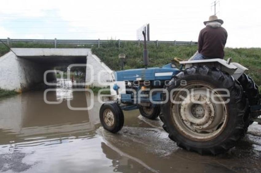 LLUVIAS . INUNDACIÓN LATERAL AUTOPISTA