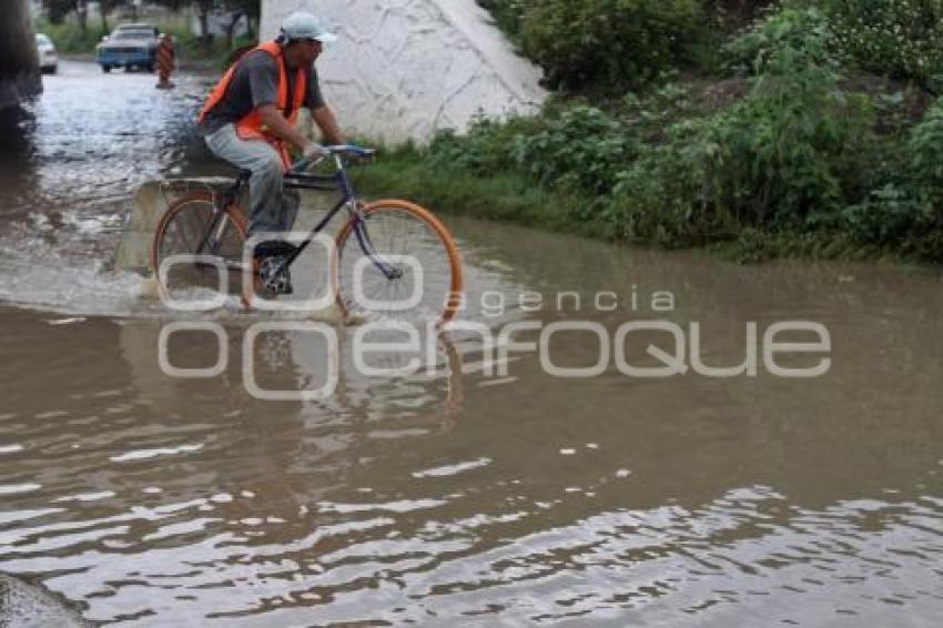 LLUVIAS . INUNDACIÓN LATERAL AUTOPISTA