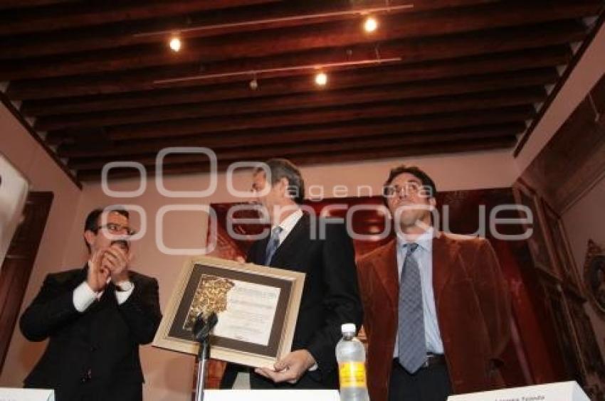 RECONOCIMIENTO CARLOS CANO