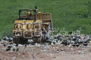 RELLENO SANITARIO . BASURA