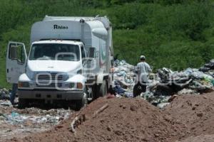 RELLENO SANITARIO . BASURA