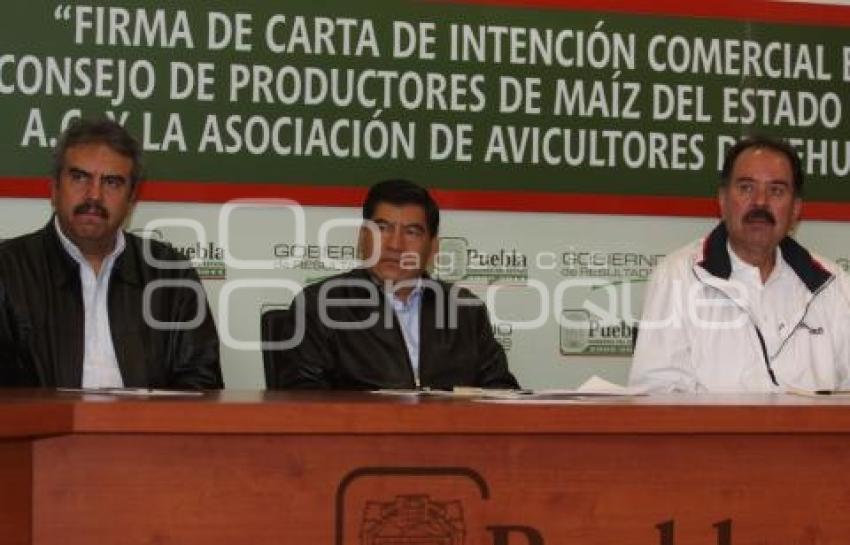 FIRMA DE CONVENIO PRODUCTORES DE MAÍZ