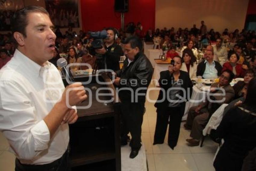 DESAYUNO NUEVA ALIANZA - RAFAEL MORENO VALLE