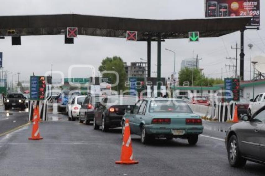 VACACIONISTAS . AUTOPISTA