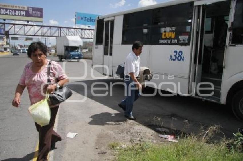 PARADA DE AUTOBUS PUENTE SAN FELIPE