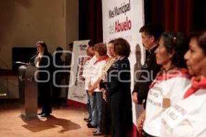 FERNANDA DIEZ. MES MUNICIPAL DE ABUELO