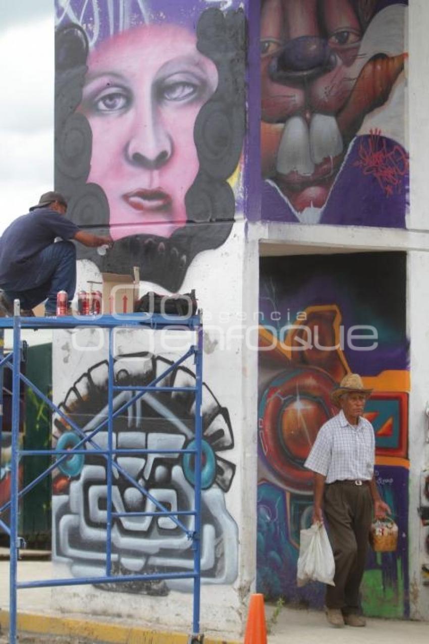 GRAFFITI - PUENTE PEATONAL