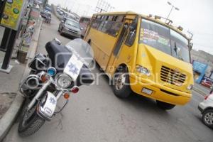 PARADA DE AUTOBUS PUENTE SAN FELIPE