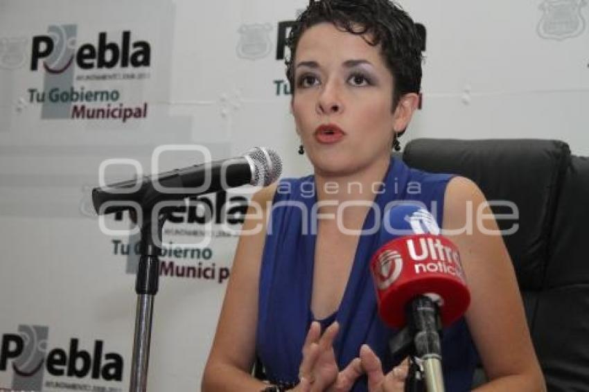 ISABEL MANTILLA - REGIDORA