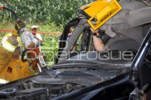 ACCIDENTE FEDERAL A ATLIXCO. PRENSADO Y MUERTO