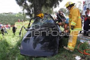 ACCIDENTE FEDERAL A ATLIXCO. PRENSADO Y MUERTO
