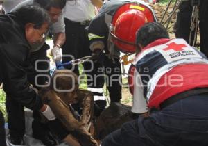NOTA ROJA . RESCATE EN POZO
