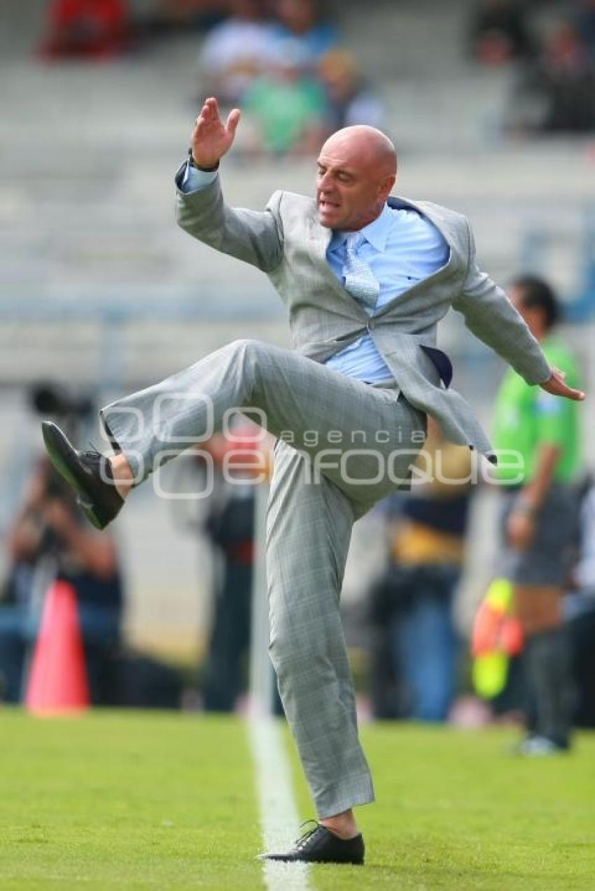 FÚTBOL . RENUNCIA CHELIS AL PUEBLA