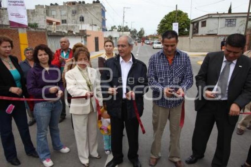 INAUGURACIÓN CALLE. COLONIA UNIVERSIDADES