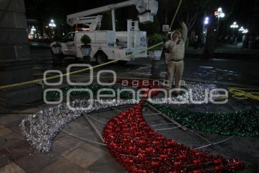 COLOCACIÓN ADORNOS AYUNTAMIENTO. CENTENARIO Y BICENTENARIO