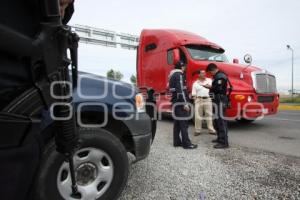 OPERATIVO POLICÍA FEDERAL. SAT. MERCANCÍA ILEGAL