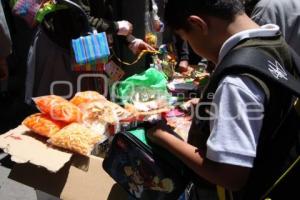 VENTA DE COMIDA CHATARRA FUERA DE LAS ESCUELAS