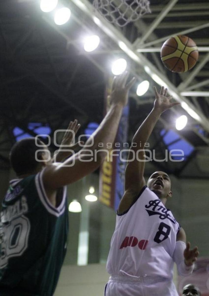 BASQUETBOL . ANGELES DE PUEBLA VS OLA VERDE