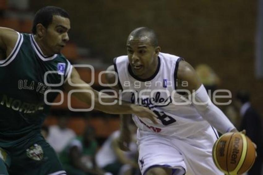 BASQUETBOL . ANGELES DE PUEBLA VS OLA VERDE