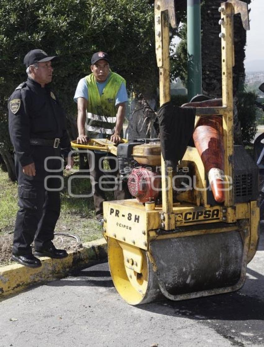 CASA PUEBLA . REUNIÓN - BACHEO