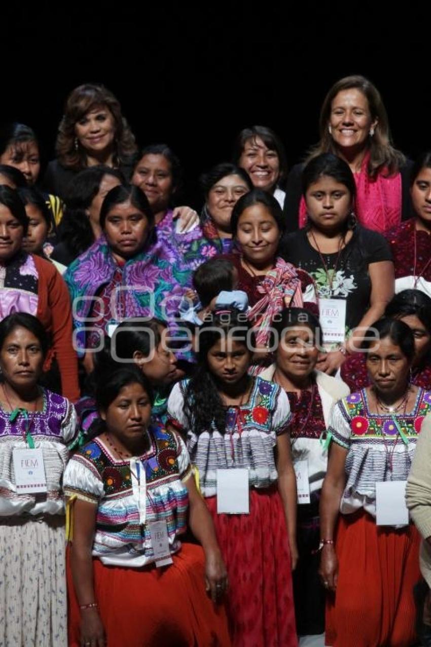 CLAUSURA FIEM. BLANCA ALCALÁ. MARGARITA ZAVALA