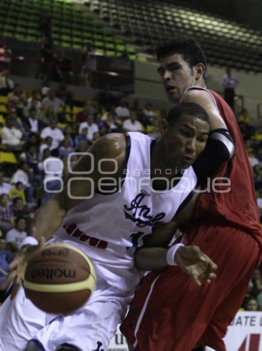 BALONCESTO . ANGELES VS TITANES