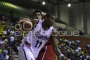 BALONCESTO . ANGELES VS TITANES