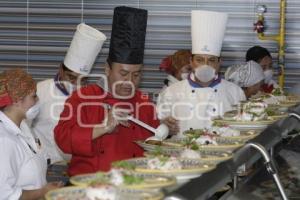 VW . CHILES EN NOGADA . RECORD GUINNESS