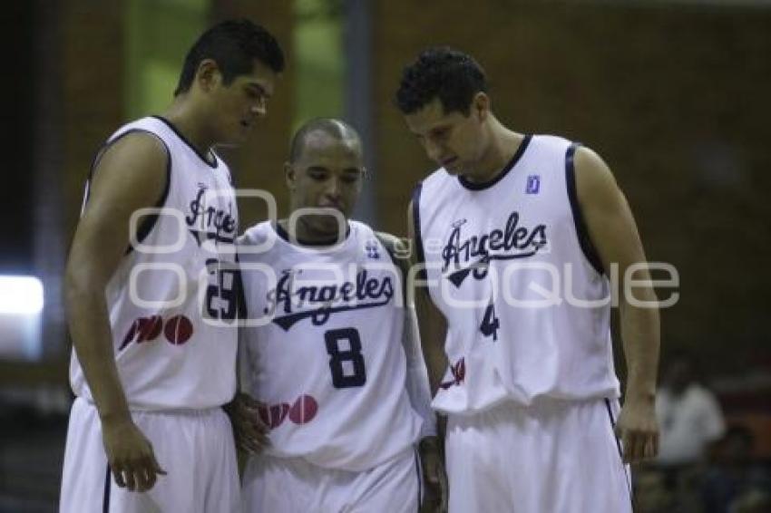 BALONCESTO . ANGELES VS TITANES