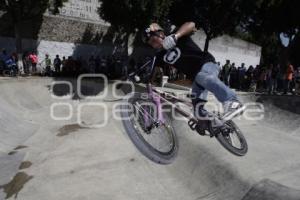 PLAZA SKATE . BMX